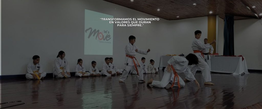 Escuela de karate para niños en Medellín